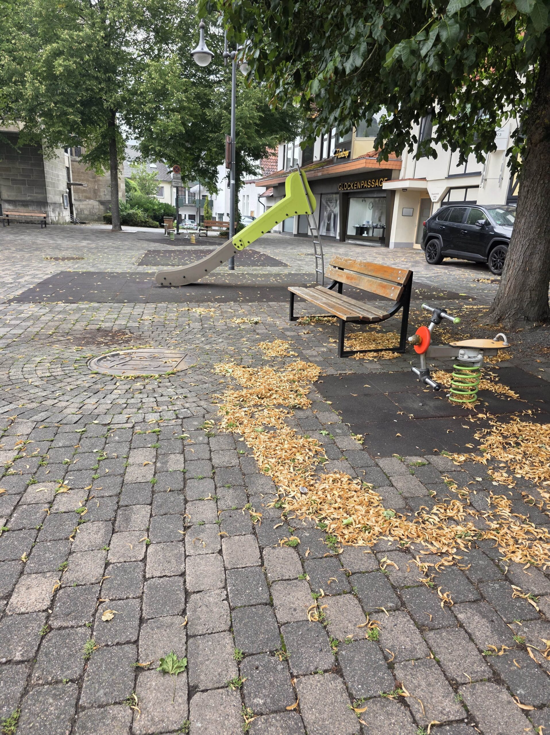 Kirchplatz alt 2025 – Anja Daoudi (1)
