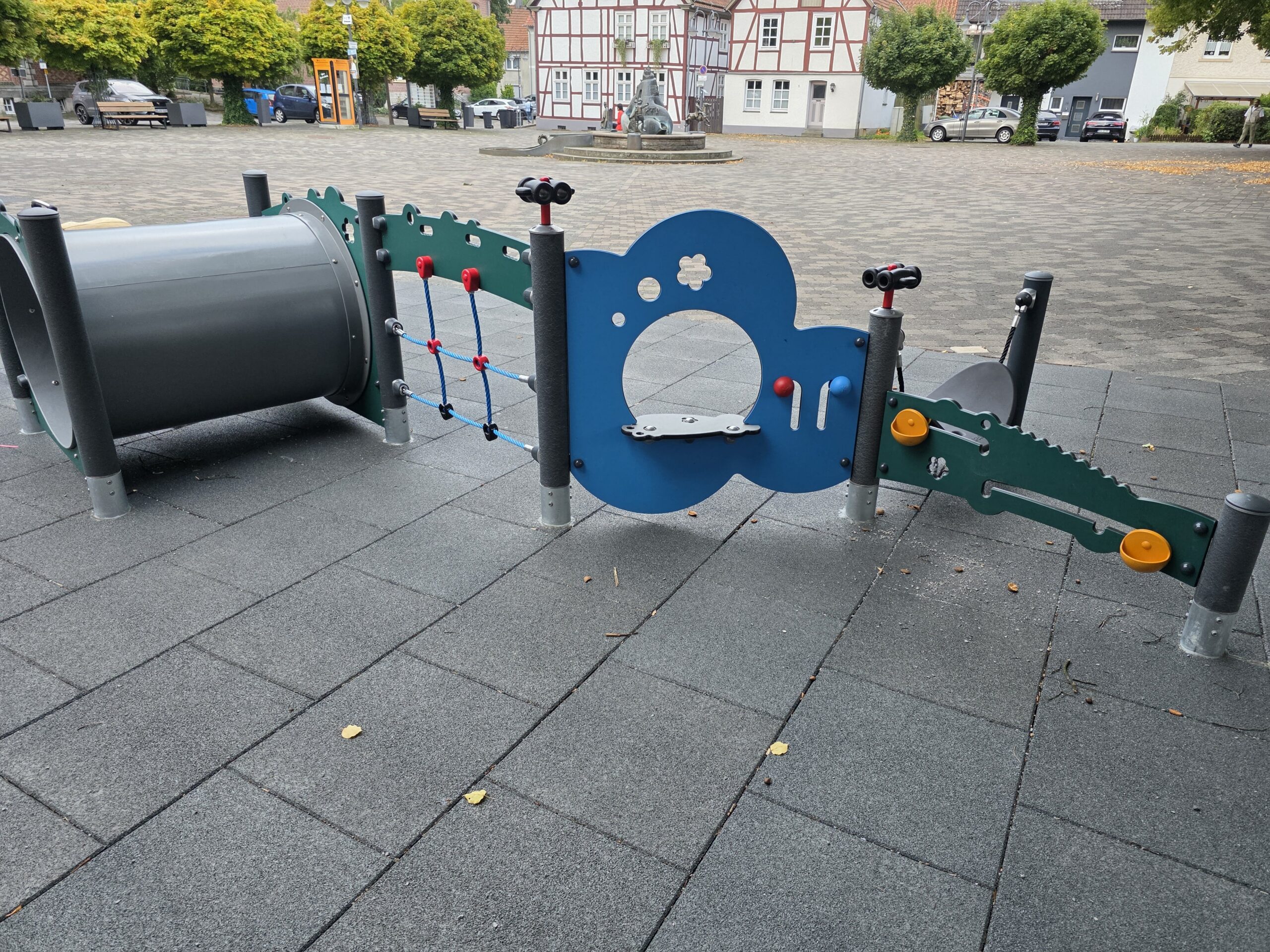 Kirchplatz neu 2025-26 – Anja Daoudi (8)